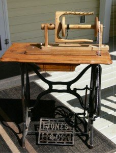 convert old sewing machine treadle to spinning wheel