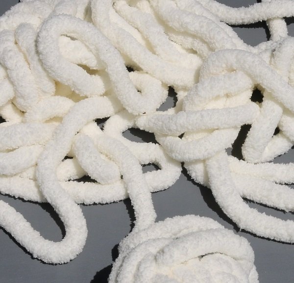 chenille yarn super chunky for hand knitting best quality and value - colour vintage white